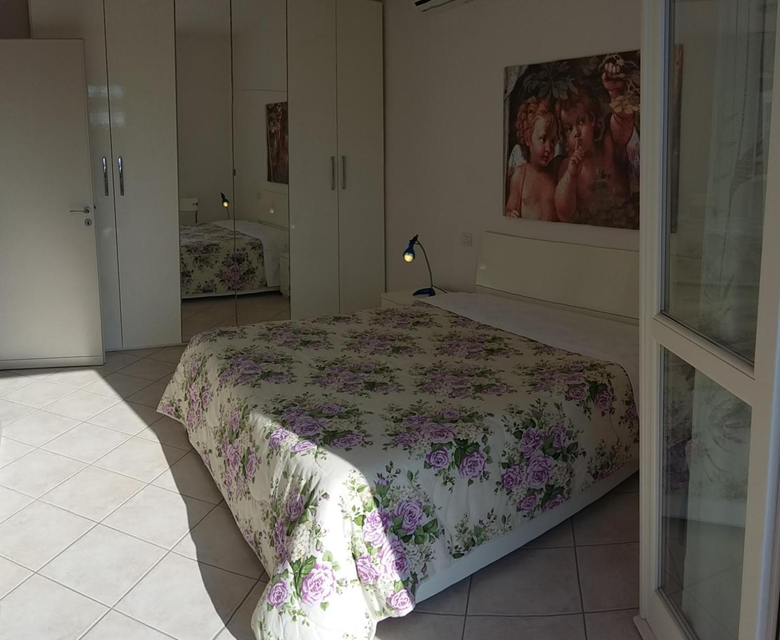 Bed and Breakfast A Due Passi Forte dei Marmi Habitación foto