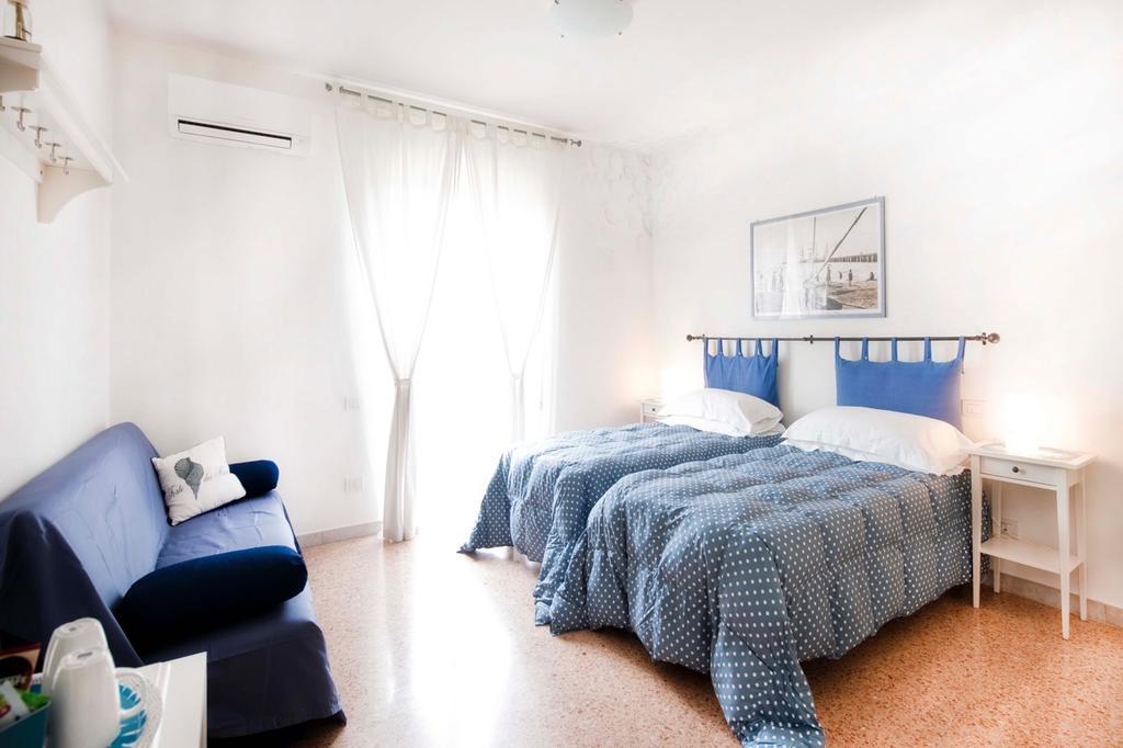 Bed and Breakfast A Due Passi Forte dei Marmi Exterior foto